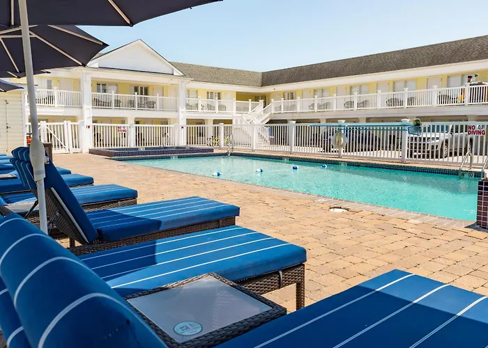 The Beach Club On Madison Avenue Cape May