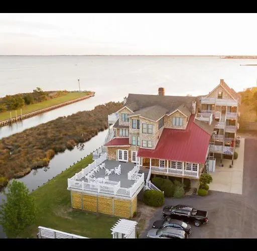 The Burrus House Inn Waterfront Suites Manteo