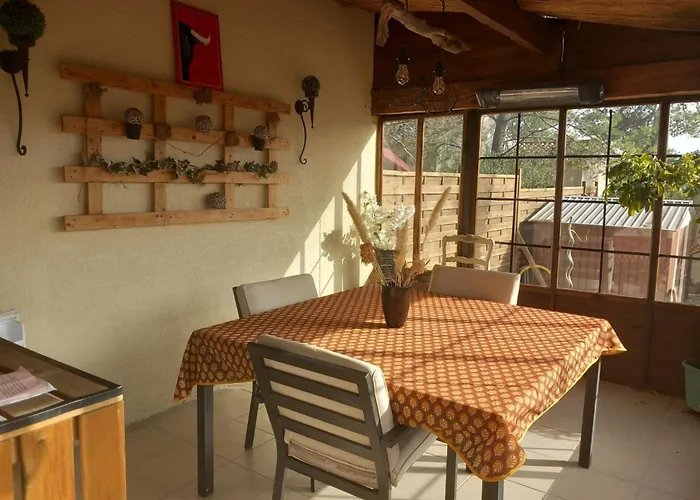 Bed and Breakfast Les Coronilles à Beaucaire 