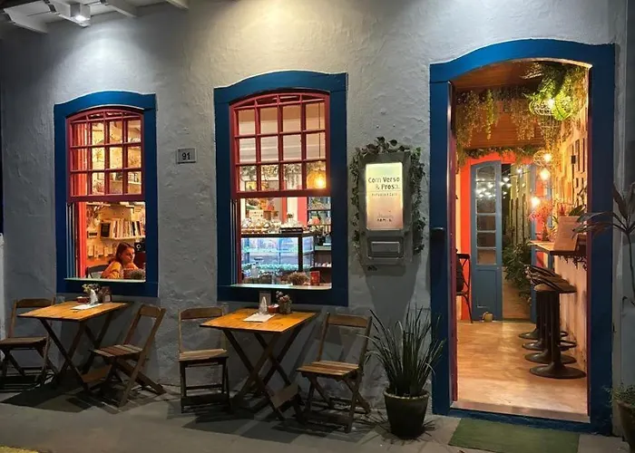 Com Verso e Prosa RePouso - SIMPLES e charmosa a poucos passos do centro histórico Paraty