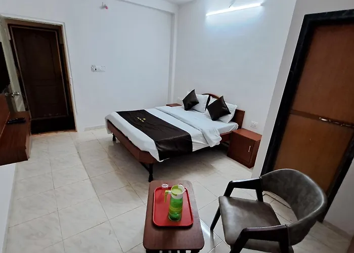 Hotel Dhruv Palace