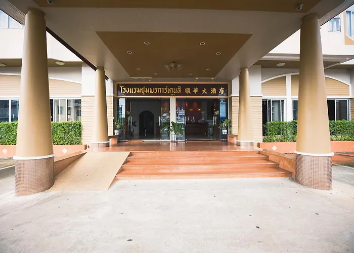 Chumphon Gardens Hotel