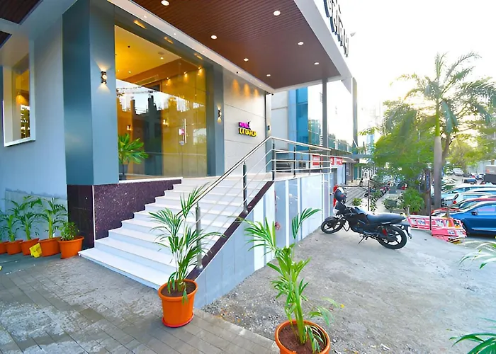 Glitz Hotels La Dahlia - Premium
