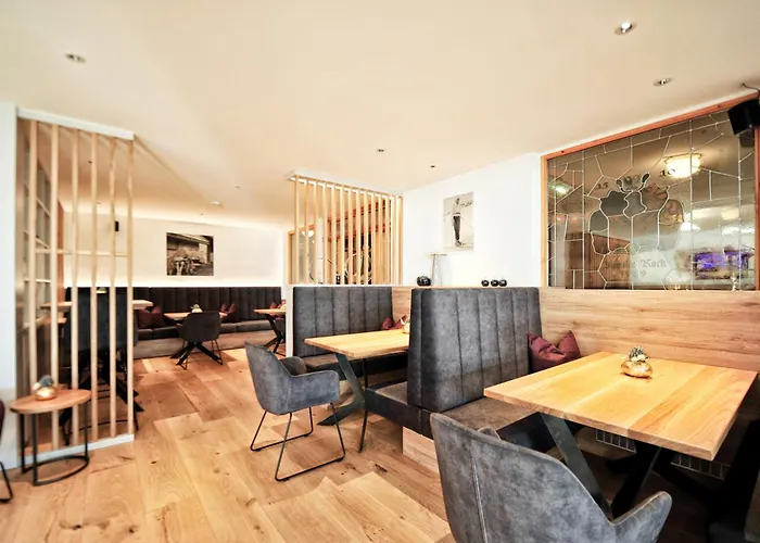Hotel Roeck Garni Fiss