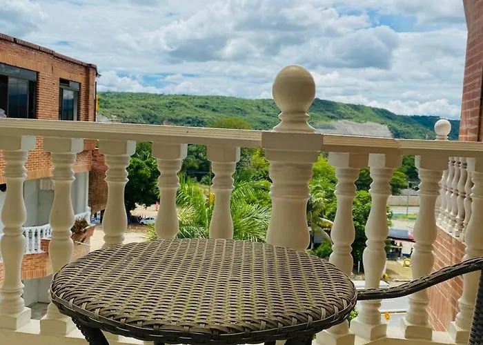 Zahira Hotel Melgar