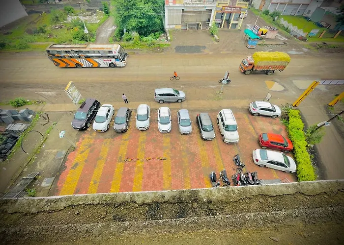 Hotel Kv Pride, Chikhali