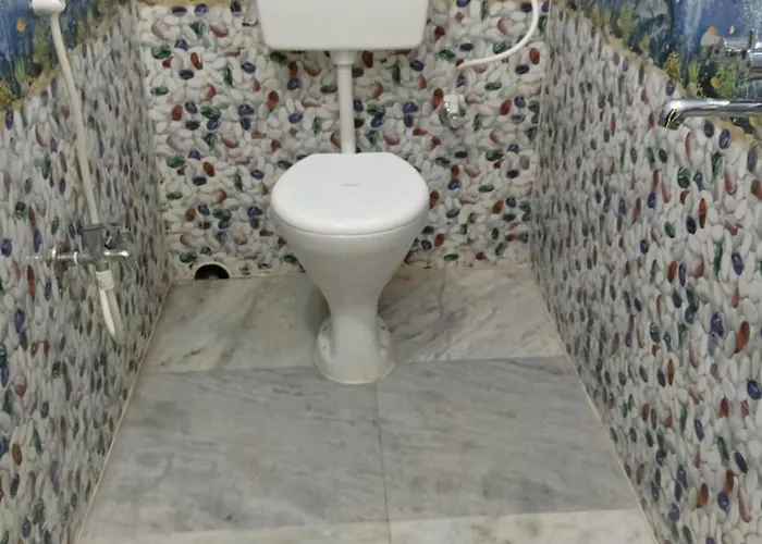 Goroomgo The Grand Inn Ruby Kolkata