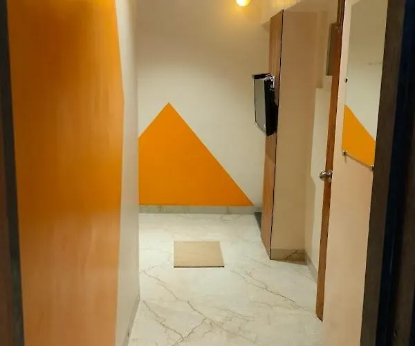New Bombay Lodge Akola