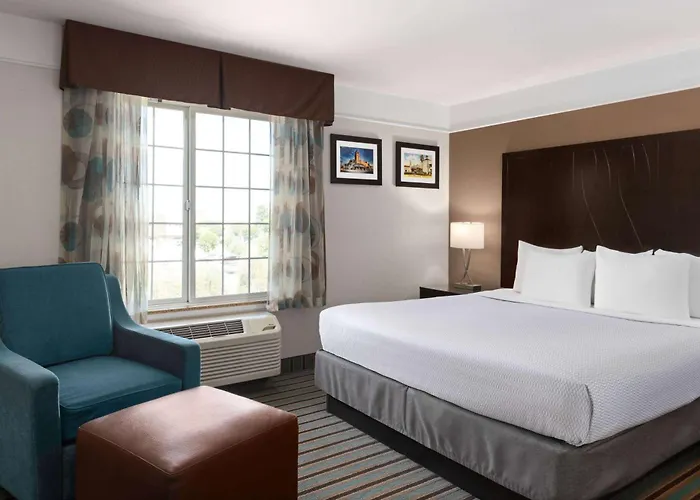 La Quinta By Wyndham Bakersfield North Hotel