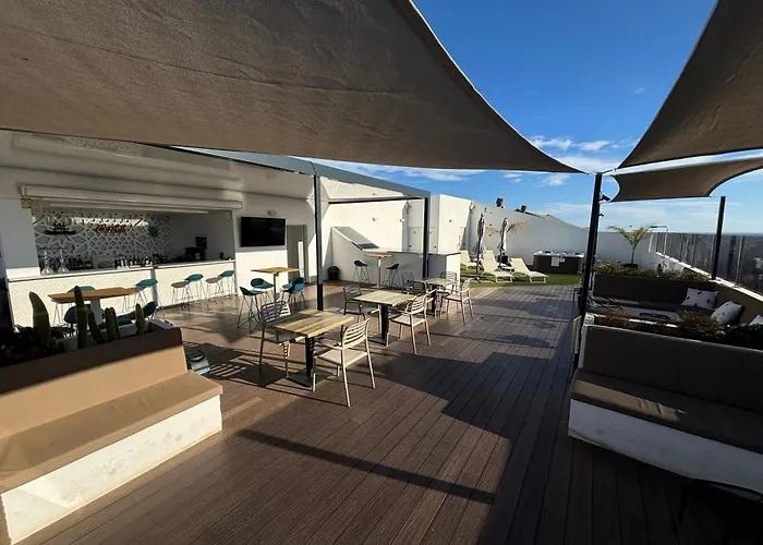 Daos Suites & Terrace Marbella