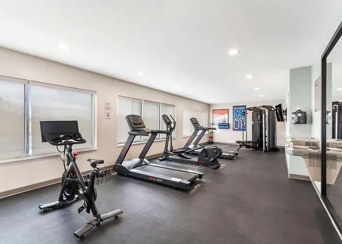 Everhome Suites Lexington - Horse Park