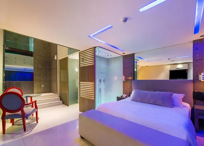 Apple Motel (Adults Only)