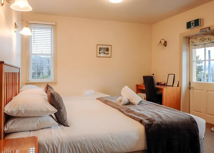 The Grand Hotel & Bar - Akaroa