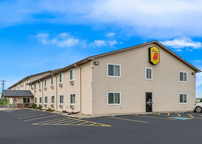 Super 8 By Wyndham Council Bluffs Ia Omaha Ne Area Motel