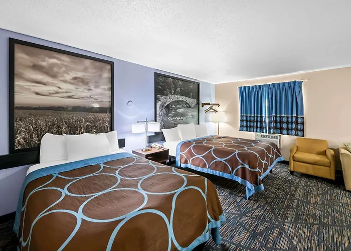 Super 8 By Wyndham Council Bluffs Ia Omaha Ne Area Motel