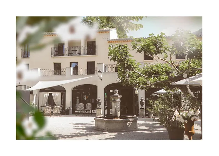 Hotel Restaurant du Parc en Bord de Rivière Fontaine-de-Vaucluse