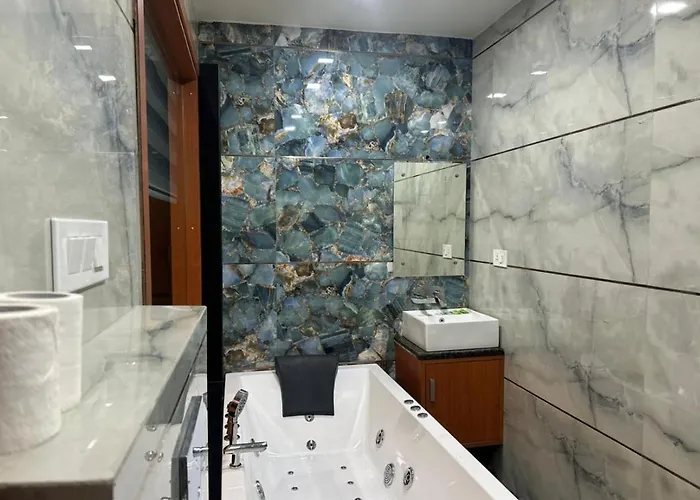 Hotel Palm Sarovar - Boutique Hotel