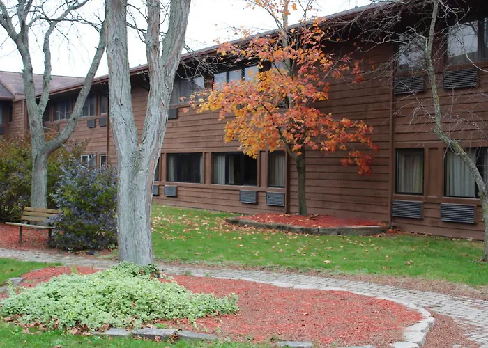 Carlton Lodge Hotel And Suites Adrian