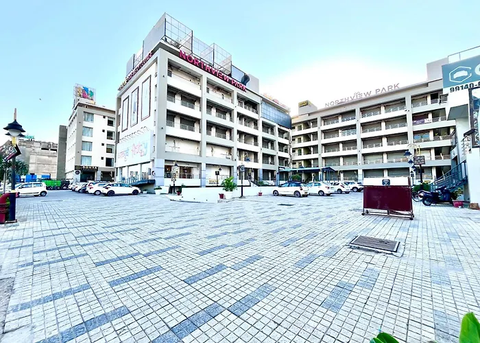 Hotel Blueberry By Lycoris Group !! Parking ! Lift ! Best Selling Property In Tricity