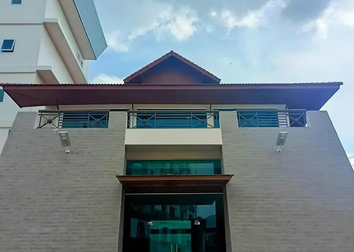 Mayflower Grande Suite Hotel