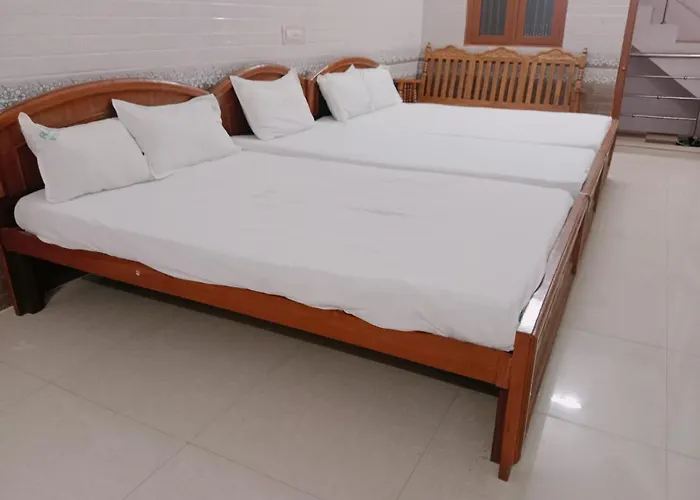 Raja Villa Courtallam