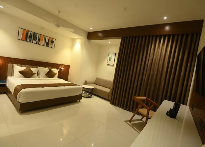 Kings Kraft Tremezzo Inn, Somnath