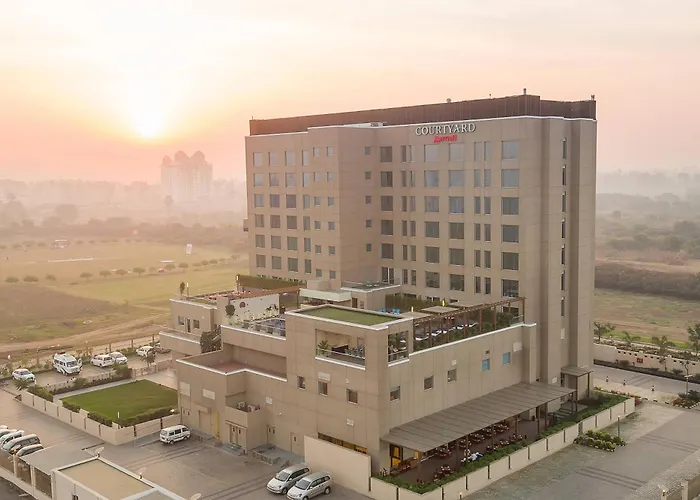 Courtyard By Marriott Surat