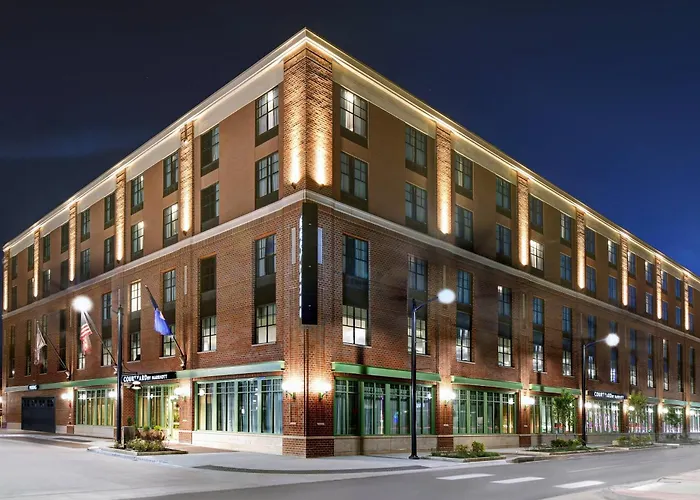 Courtyard By Marriott Manhattan Aggieville