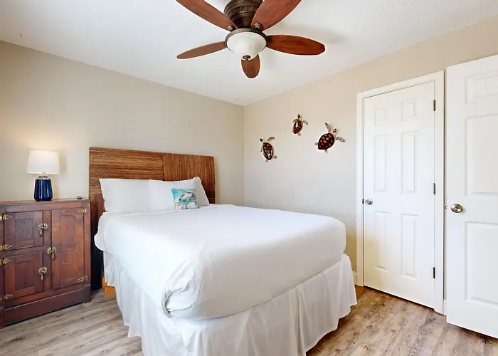 Sunset Harbour Villas 4-423