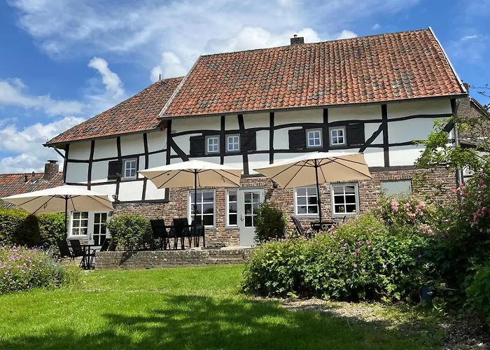 Vakantiewoningen 'Hoeve de Witte Olifant' Noorbeek