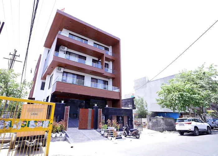 The Royal Villa - Noida Sector 70