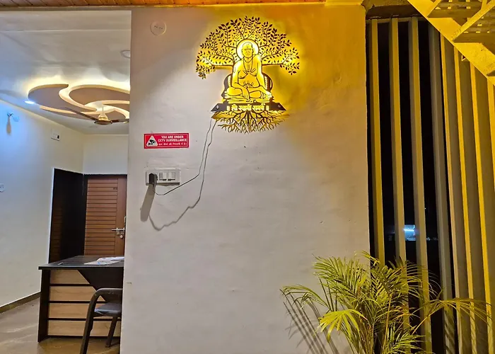 Shriguru Guest House Akkalkot