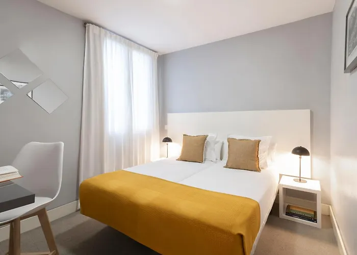 8Rooms Madrid, Smart Self Check-In Rooms
