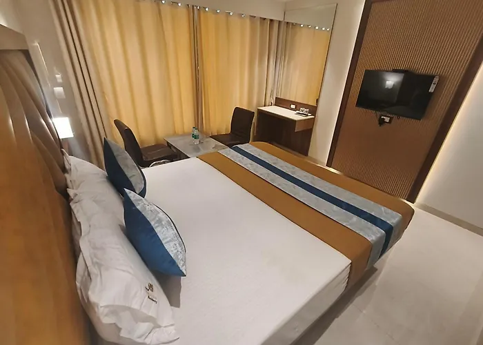 Hotel Nakshtra Residency Kalyan - Premium Couple Friendly