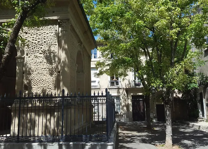 Chambre de charme au coeur du vieux Valence - Confort&Calme