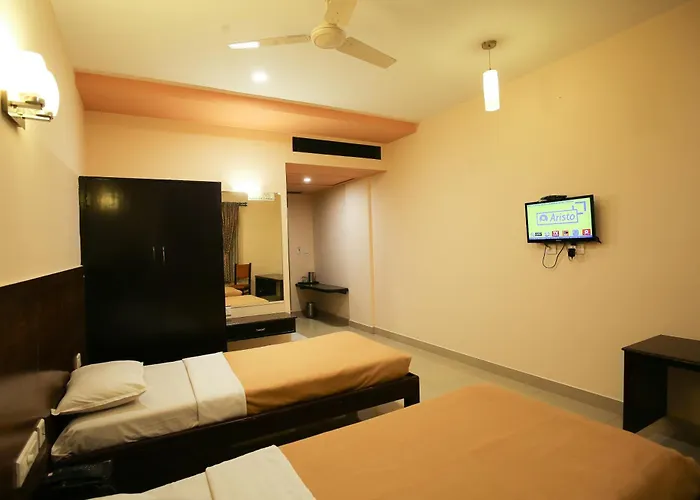Philomena Hotel & Apartment