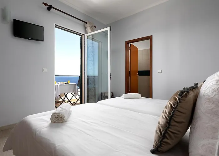 Perola Views Inn By Homie