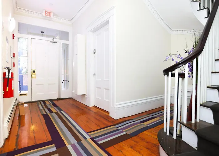 Charming & Stylish Studio On Beacon Hill #11