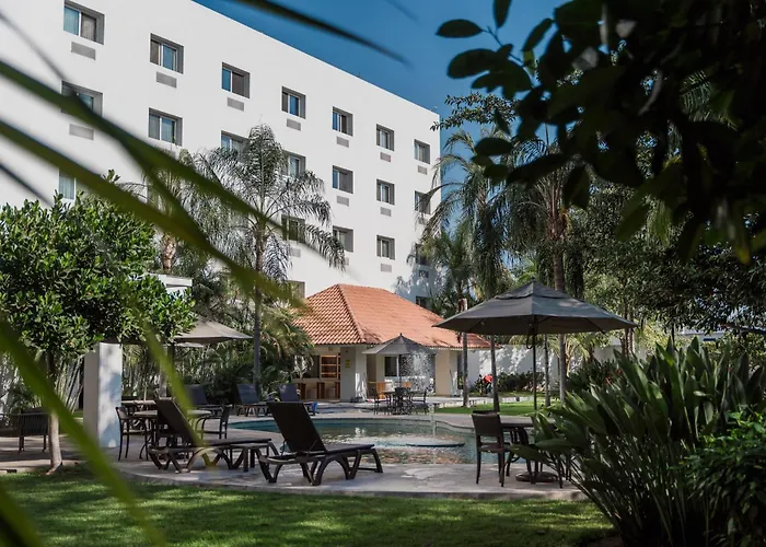 Comfort Inn Puerto Vallarta Golfside & Marina