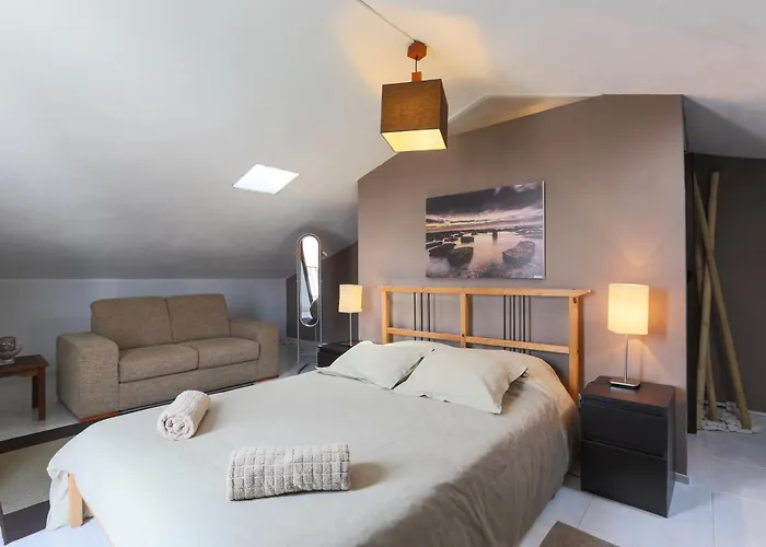 Sandycamps Surf House Baleal