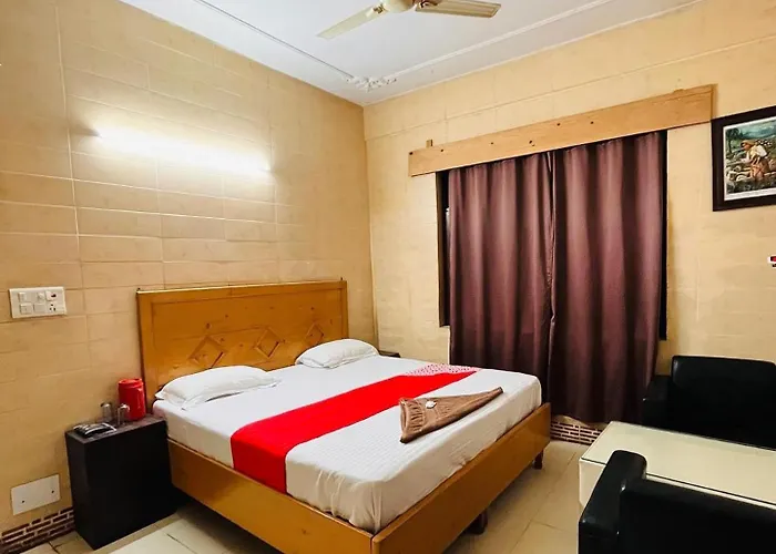 Hotel Raj Golden & Restaurant