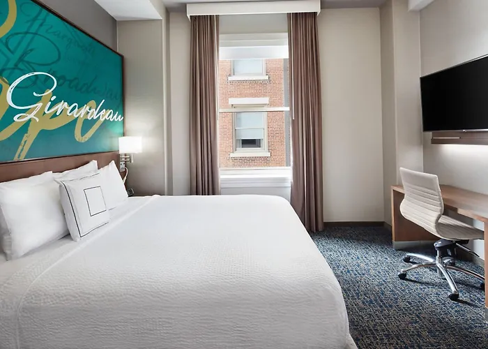 Courtyard By Marriott Cape Girardeau Downtown Hotel
