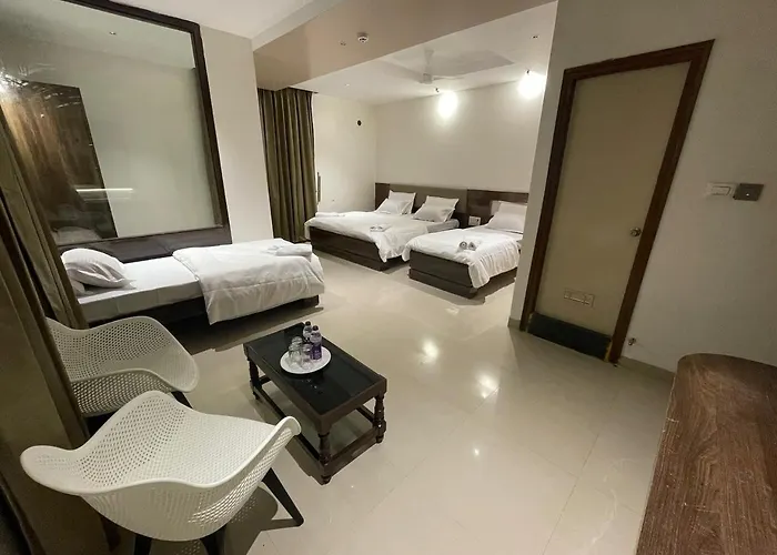 Model Grand Inn