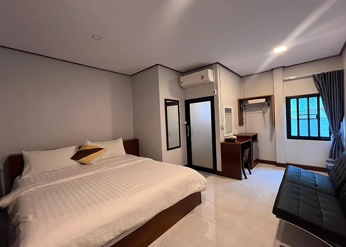 Lan Bua Resort