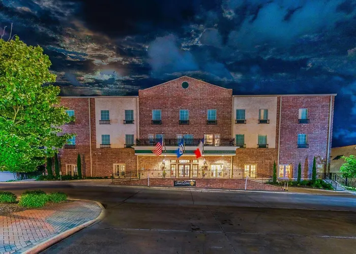 Chateau Saint Denis Hotel Natchitoches