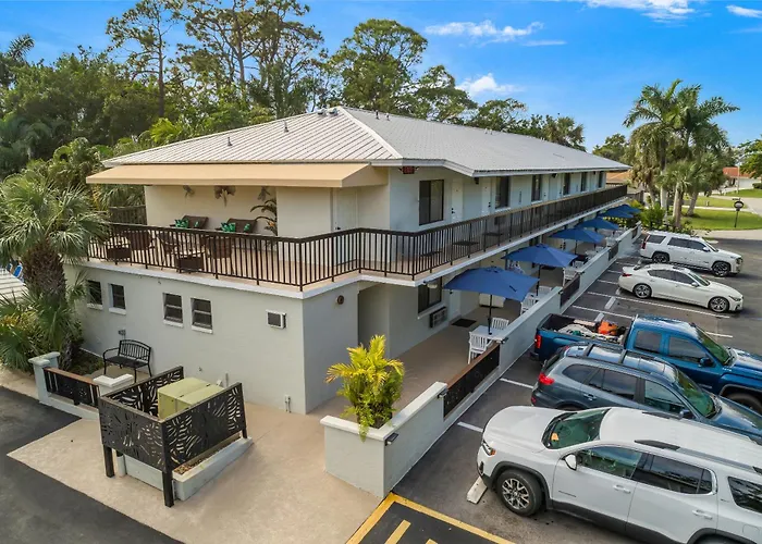 The Fairways Inn Of Naples