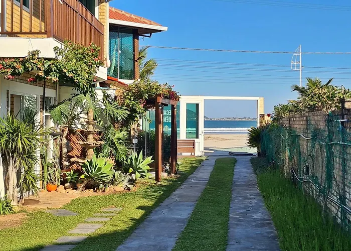 Pousada Recanto Edênico - à beira mar da Praia Ponta do Papagaio, Palhoça SC