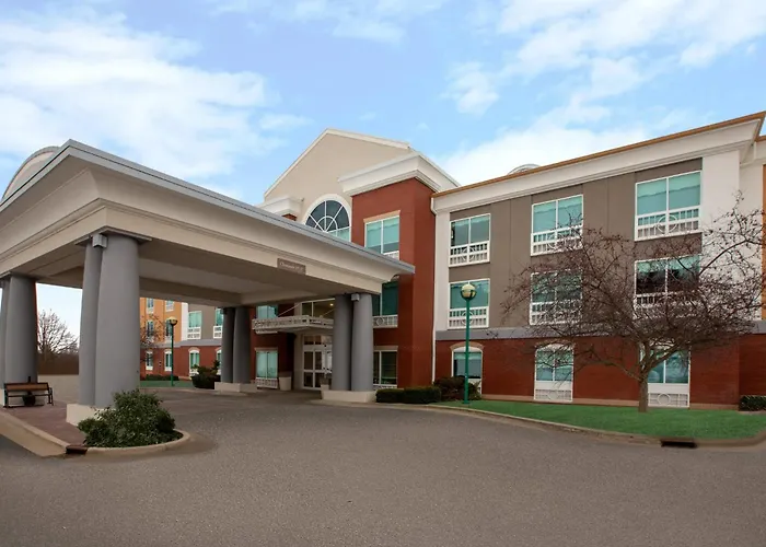 Holiday Inn Express Hotel & Suites Grand Rapids-North By Ihg