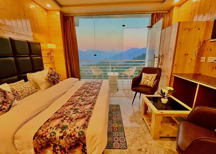 The Classic Woods Palace - #Mountain View #Open Terrace #Parking #Premium Rooms With Balcony #Best Selling Hotel In Mussoorie