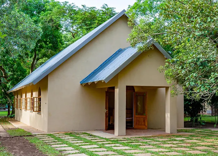 Hotel Numbi & Garden Suites